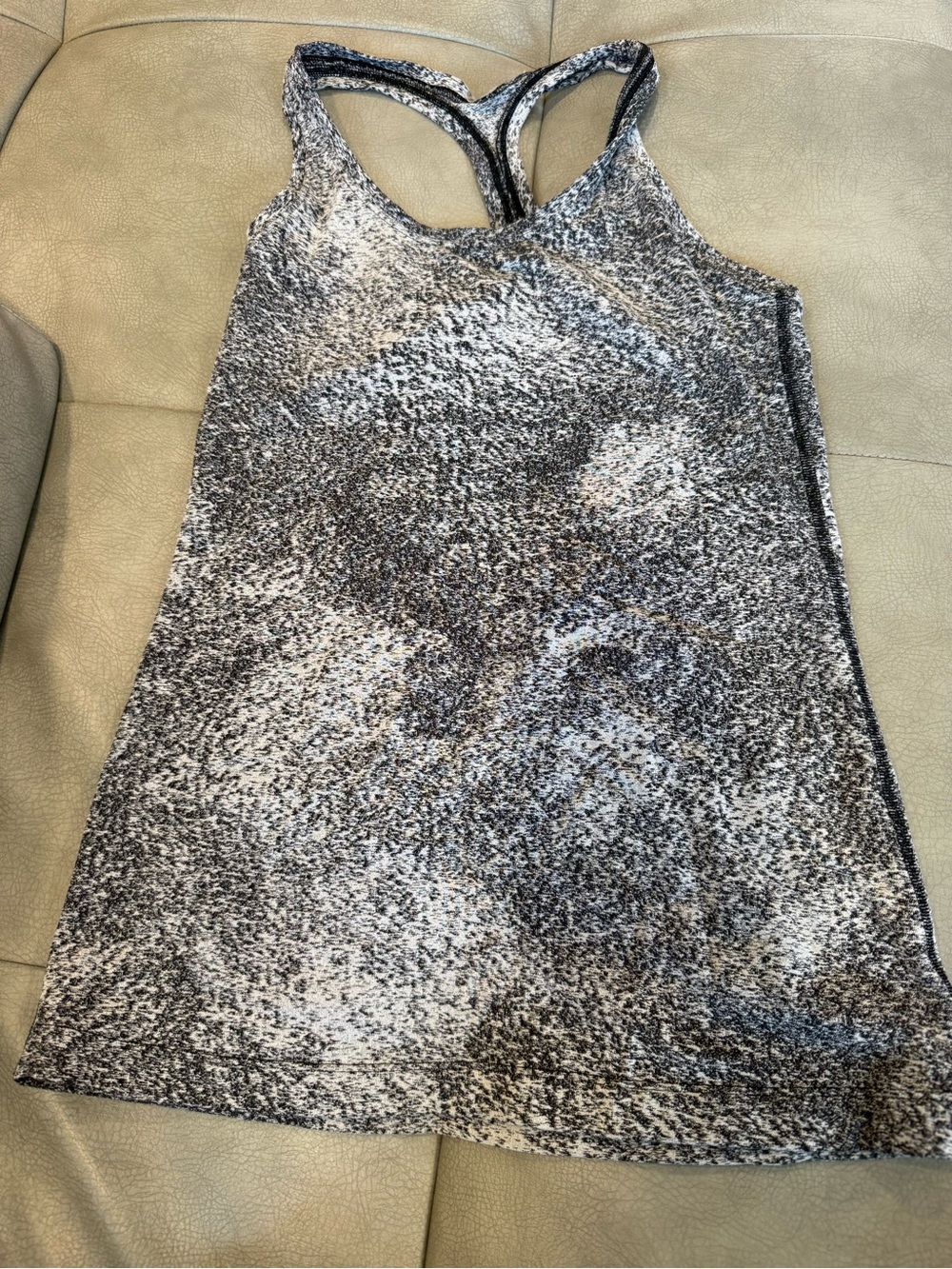 Lululemon Yogi Everyday Tank Black & White